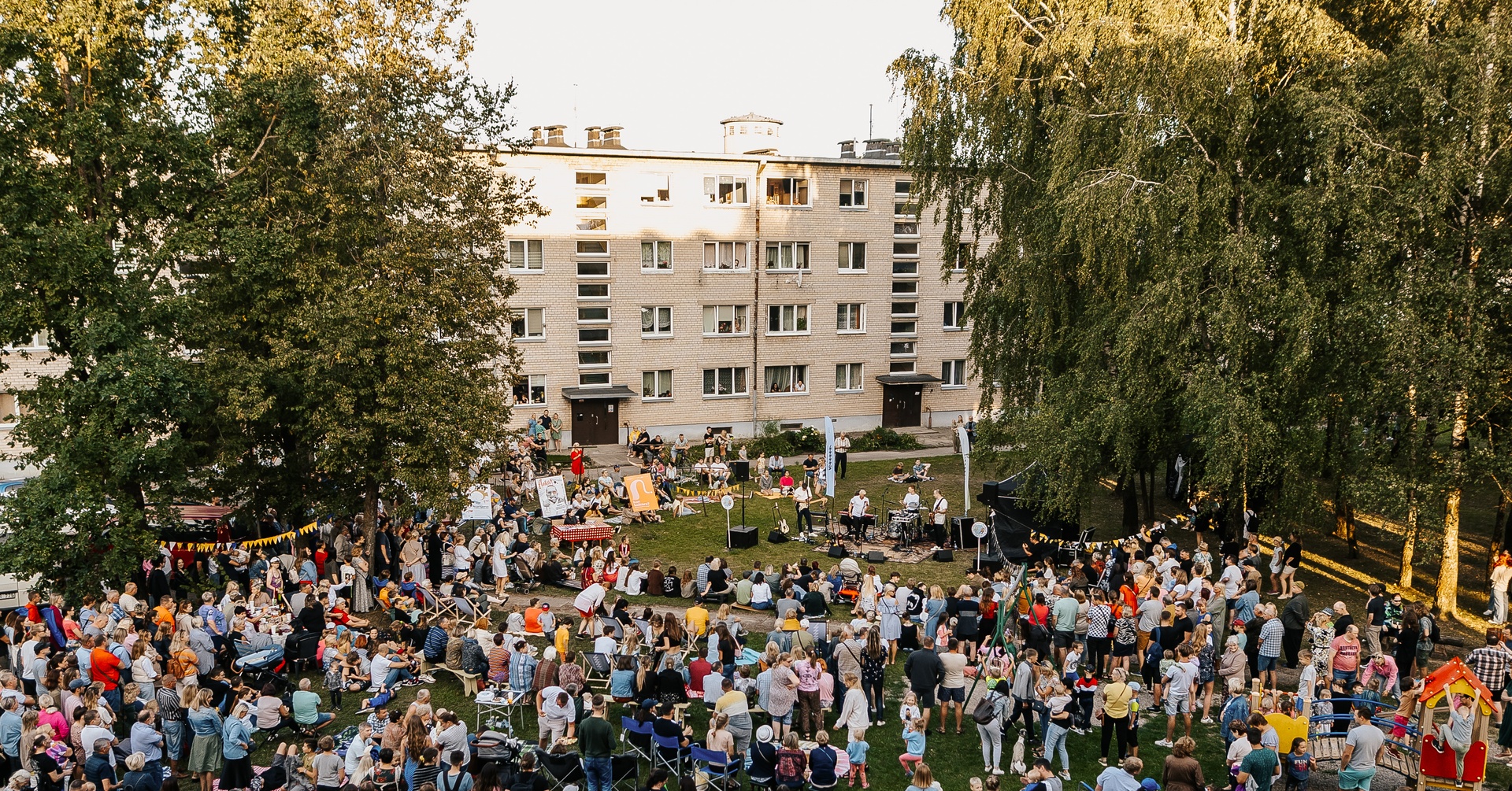 Kauno kiemuose vėl aidės įvairiaspalvė kultūra: festivalį „Kultūra į kiemus“ papildys ir pačių gyventojų iniciatyvos | Kauno menininkų namai